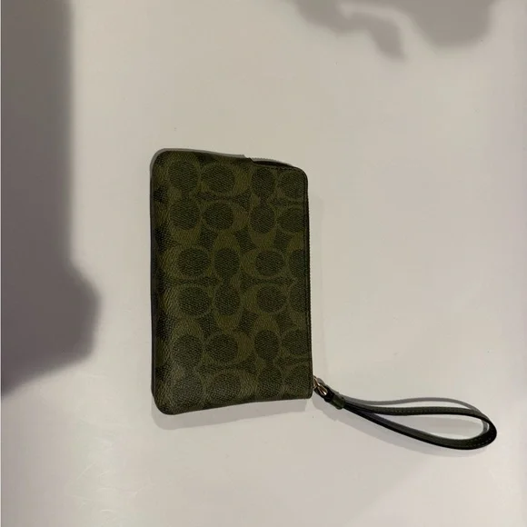 Coach Corner Zip Wristlet In Signature Canvas - Olive - Picture 2 of 10